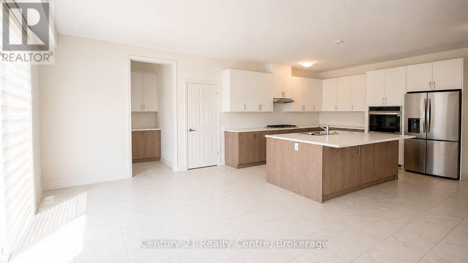 256 Rea Drive, Centre Wellington, Ontario  N1M 0K1 - Photo 3 - X13728756