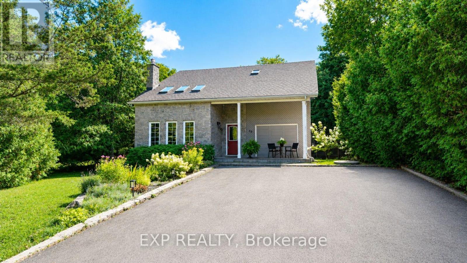 49 KING STREET W, Blue Mountains, Ontario