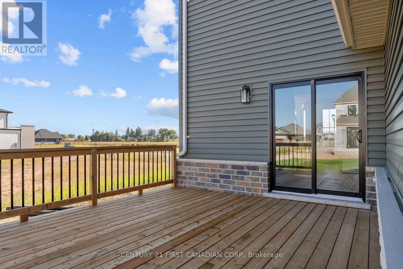 107 Sheldabren Street, North Middlesex, Ontario  N0M 1A0 - Photo 38 - X13135550
