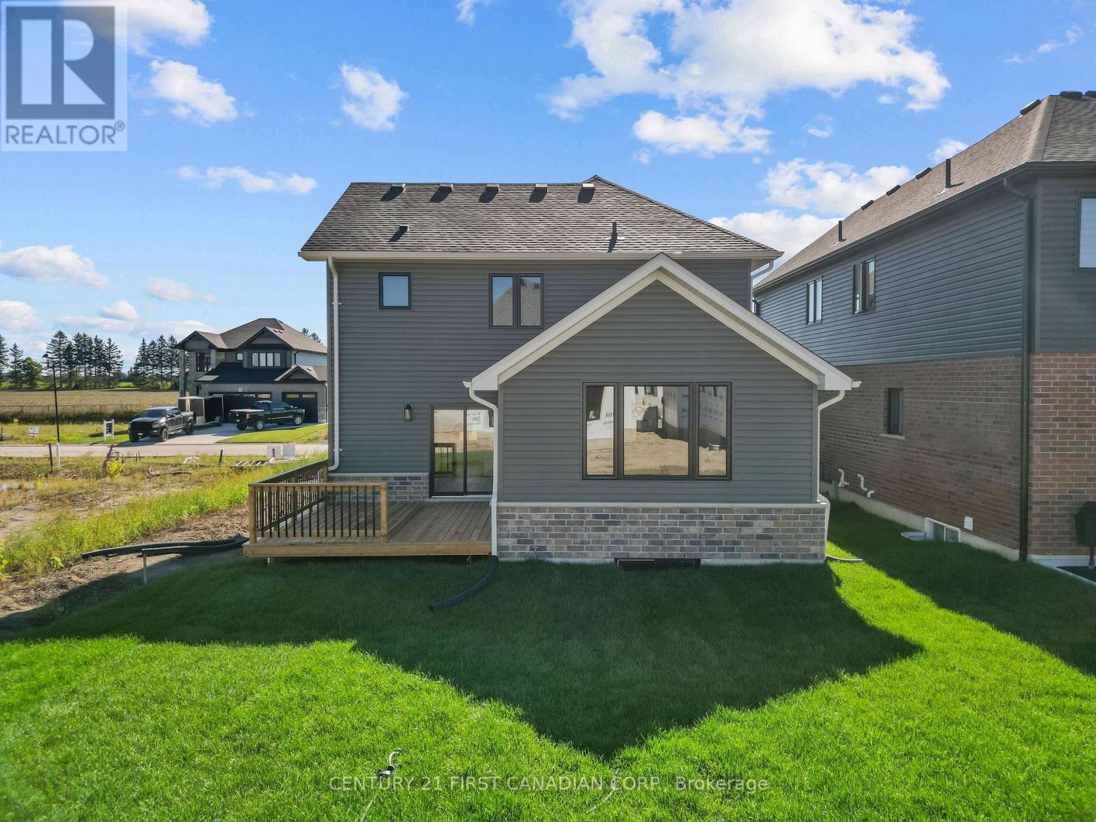 107 Sheldabren Street, North Middlesex, Ontario  N0M 1A0 - Photo 36 - X13135550