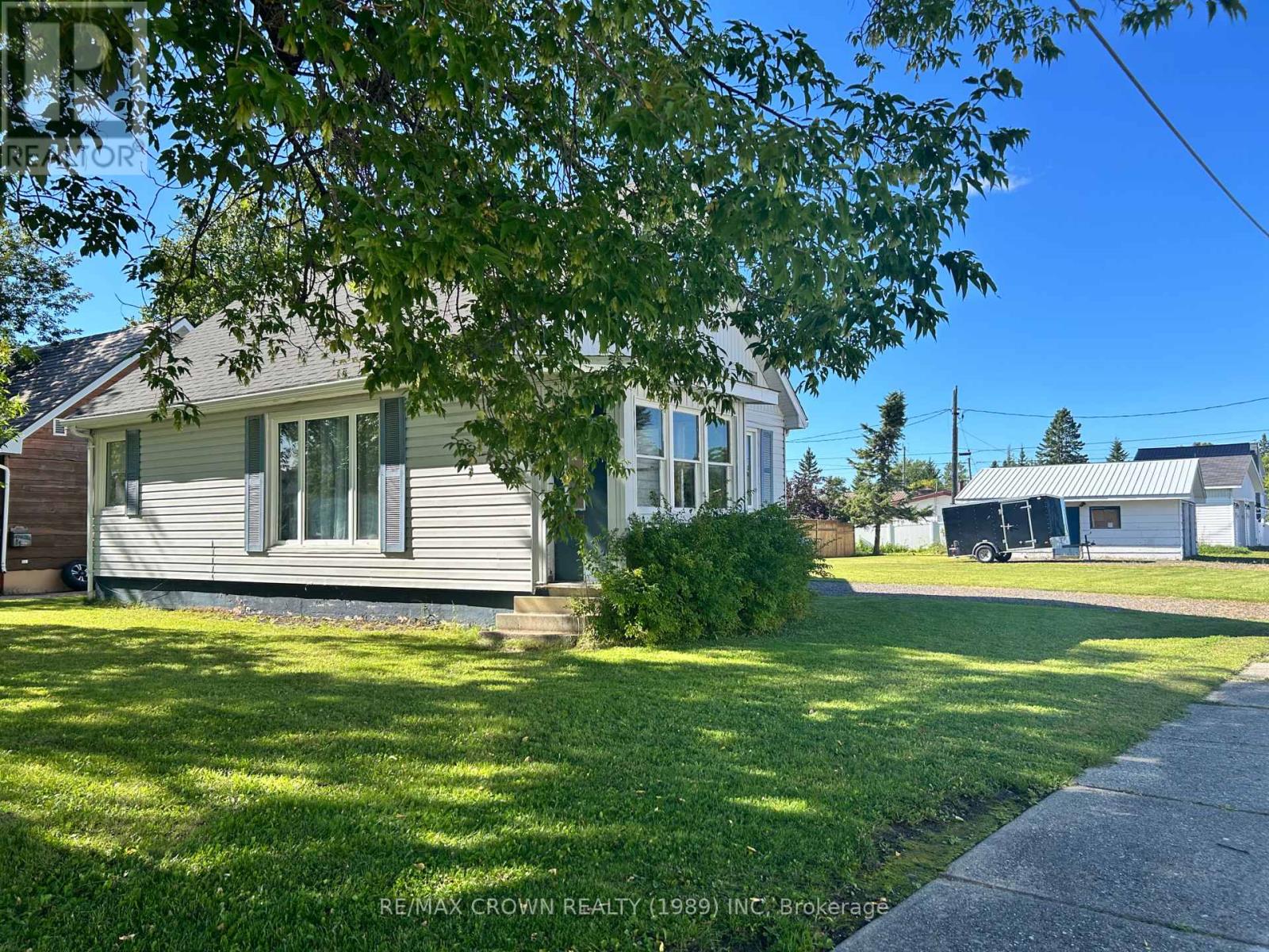 85 DOMINION AVENUE, Kapuskasing, Ontario