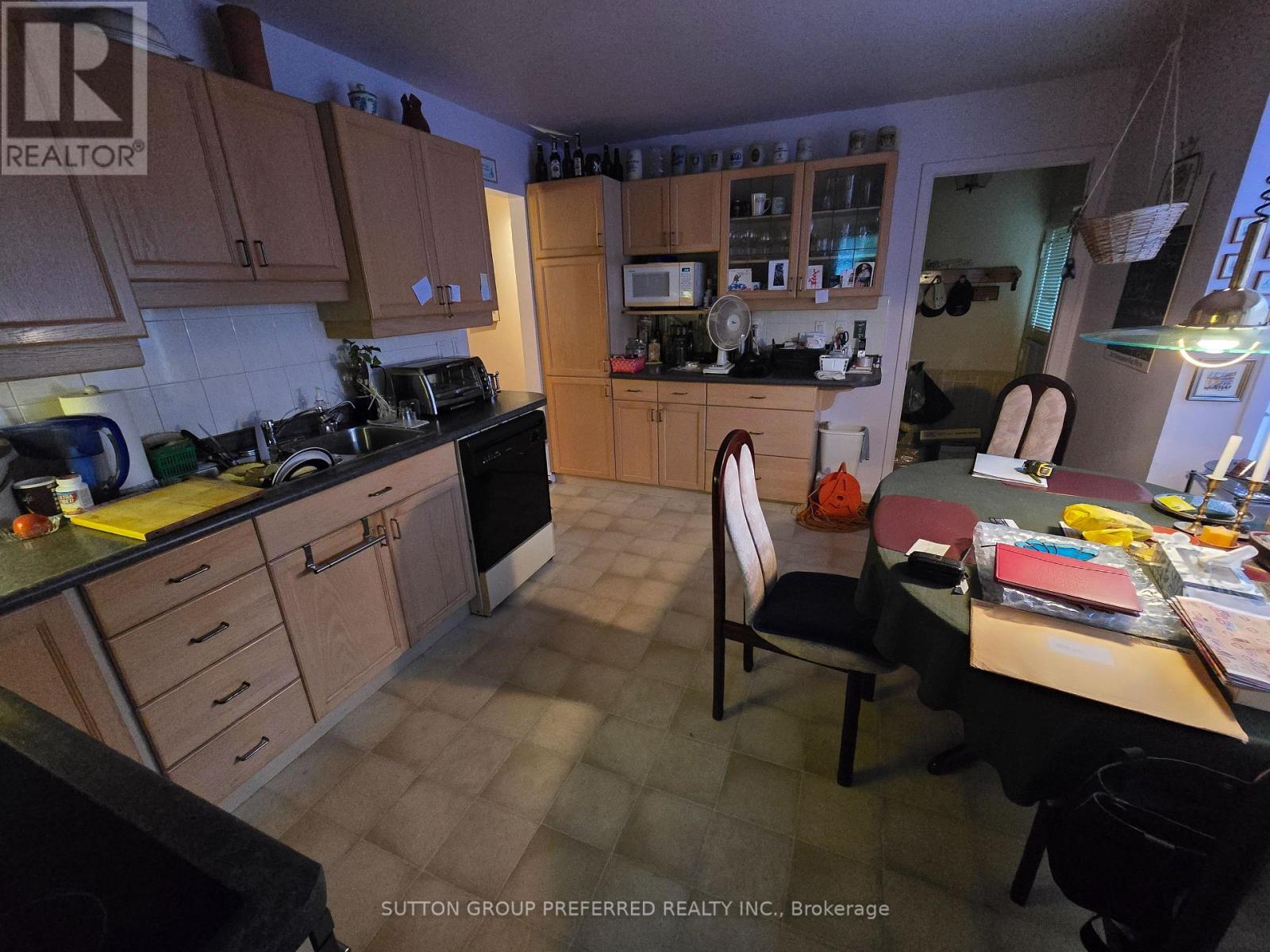383 Ferndale Avenue, London South, Ontario  N6C 2Y9 - Photo 4 - X13728946