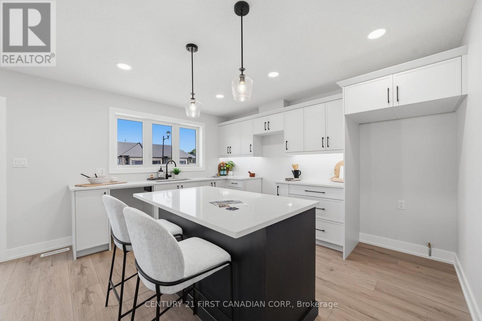 34 Postma Crescent, North Middlesex, Ontario  N0M 1A0 - Photo 13 - X13728990