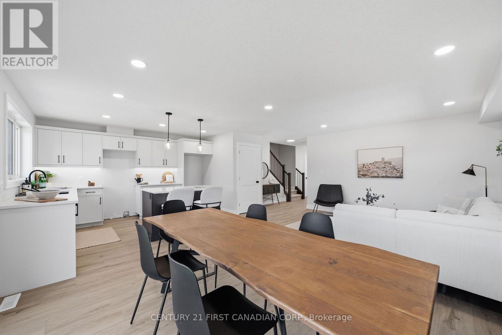 34 Postma Crescent, North Middlesex, Ontario  N0M 1A0 - Photo 18 - X13728990