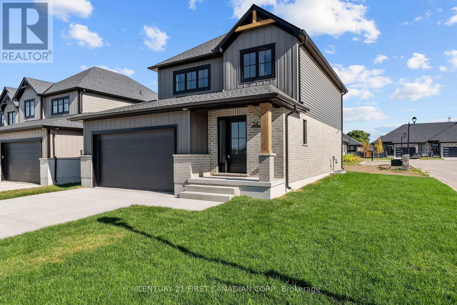 34 Postma Crescent, North Middlesex, Ontario  N0M 1A0 - Photo 2 - X13728990