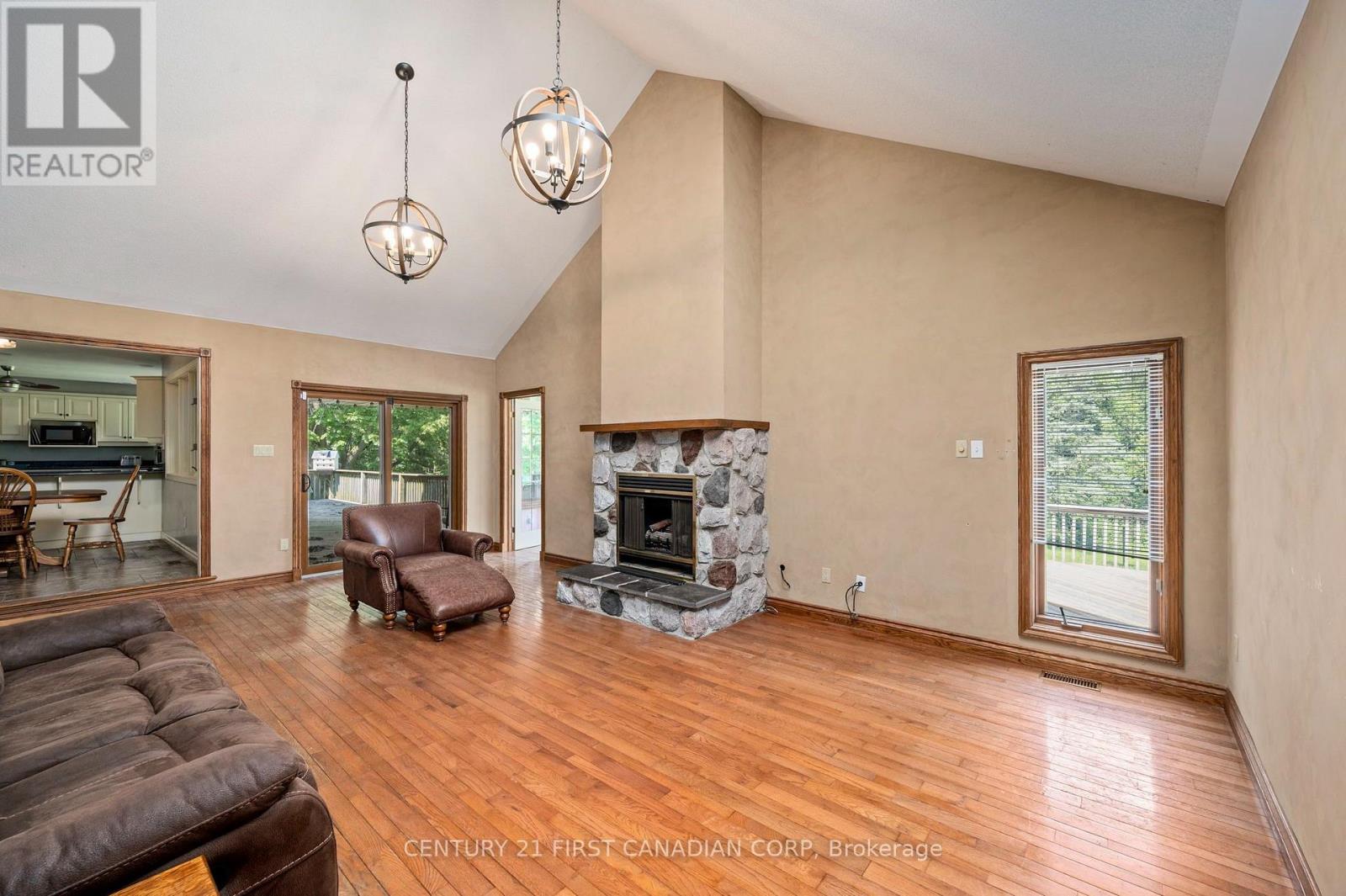 183 Wellington Street, Middlesex Centre, Ontario  N0L 1E0 - Photo 17 - X13728996