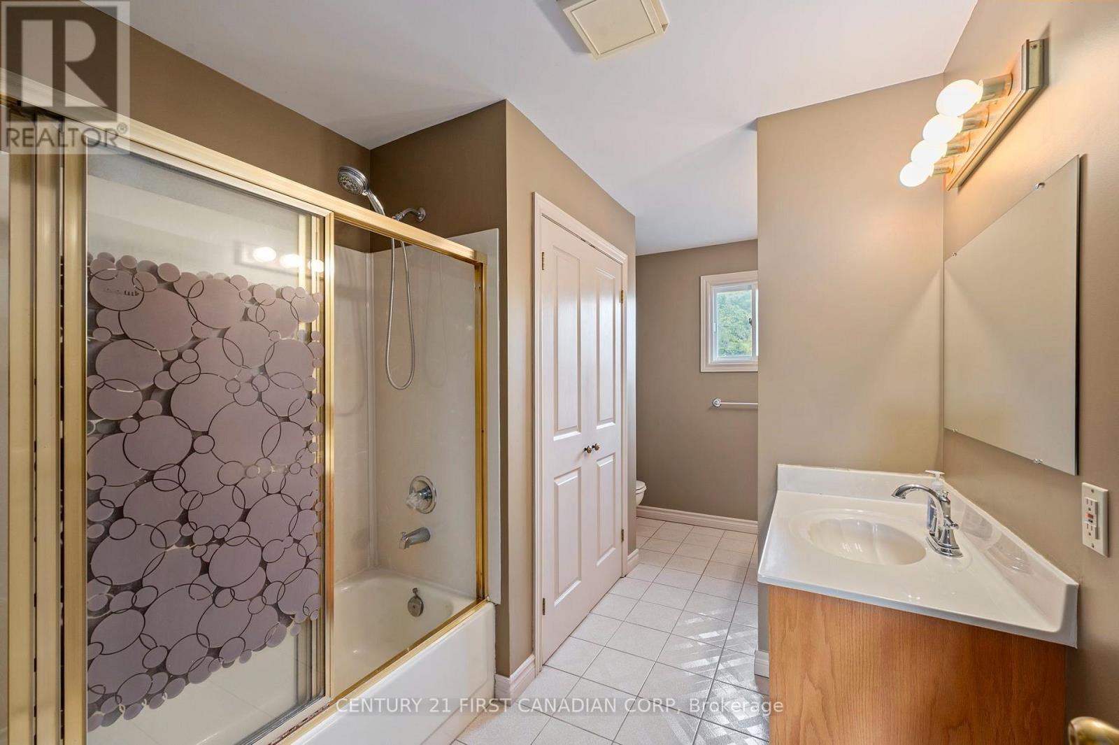 183 Wellington Street, Middlesex Centre, Ontario  N0L 1E0 - Photo 23 - X13728996