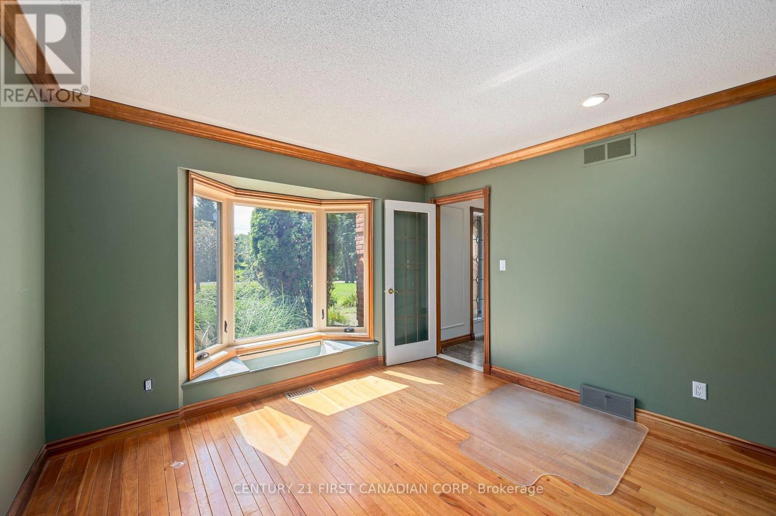 183 Wellington Street, Middlesex Centre, Ontario  N0L 1E0 - Photo 6 - X13728996