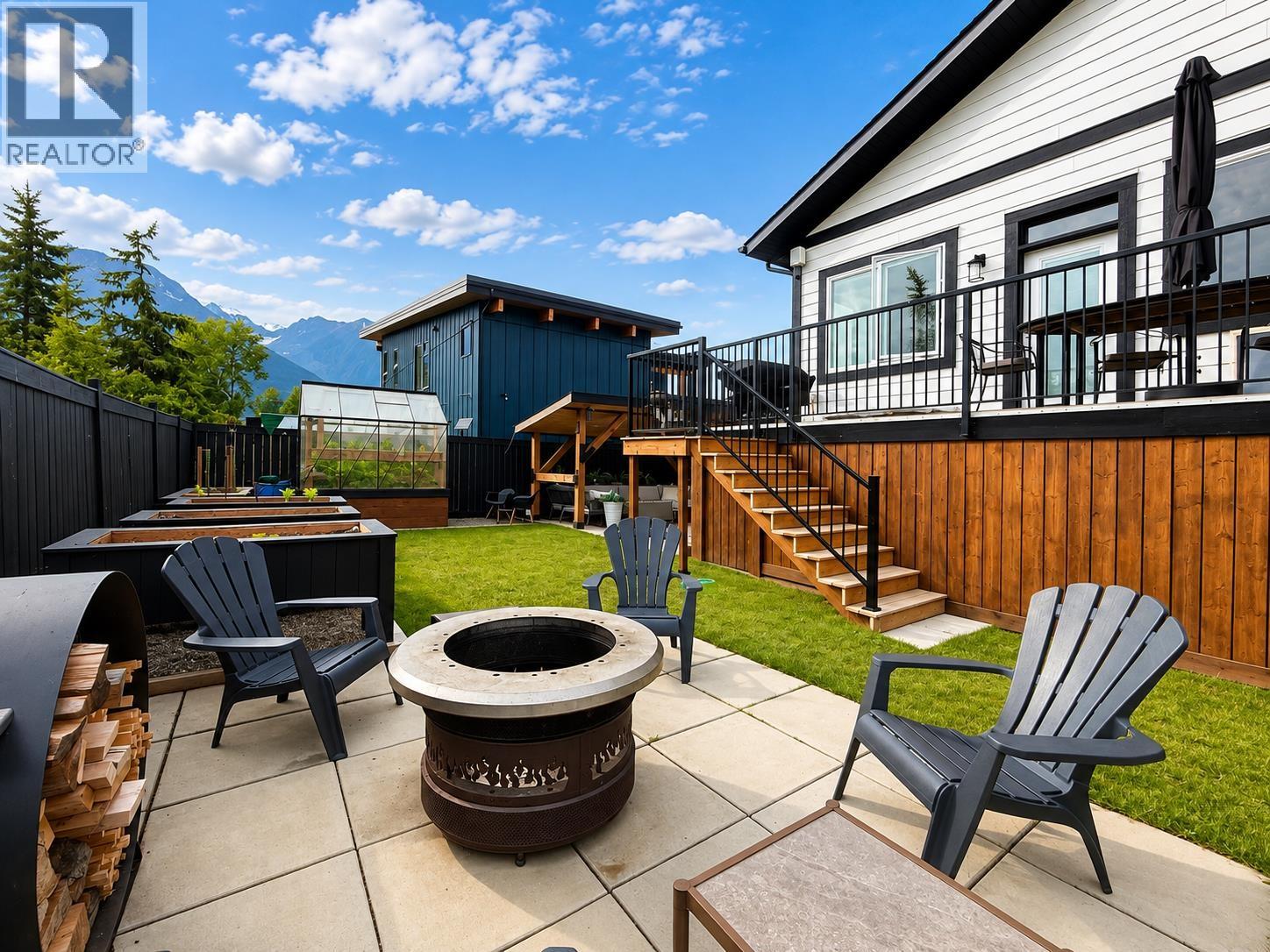 22 Starliter Way, Smithers, British Columbia  V0J 2N2 - Photo 6 - R3159967