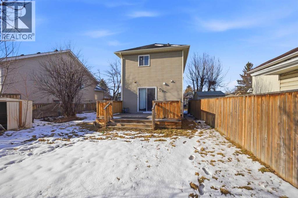 19 Appletree Close Se, Calgary, Alberta  T2A 7J1 - Photo 6 - A2321710