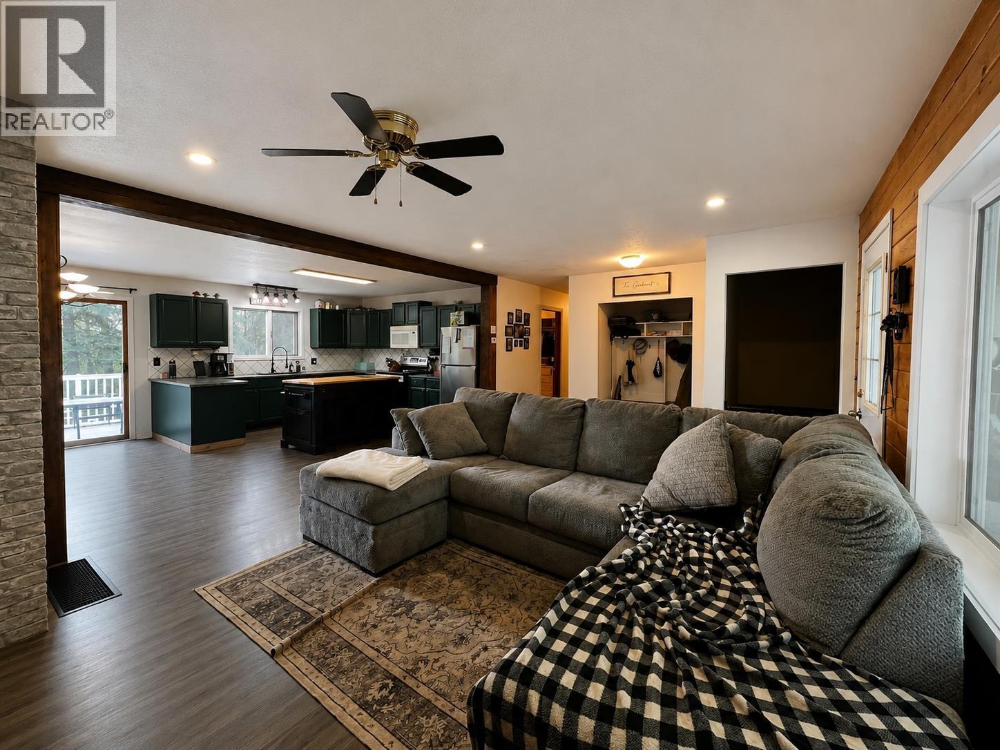 5137 Carmen Hill Road, Vanderhoof, British Columbia  V0J 3A1 - Photo 5 - R3159889