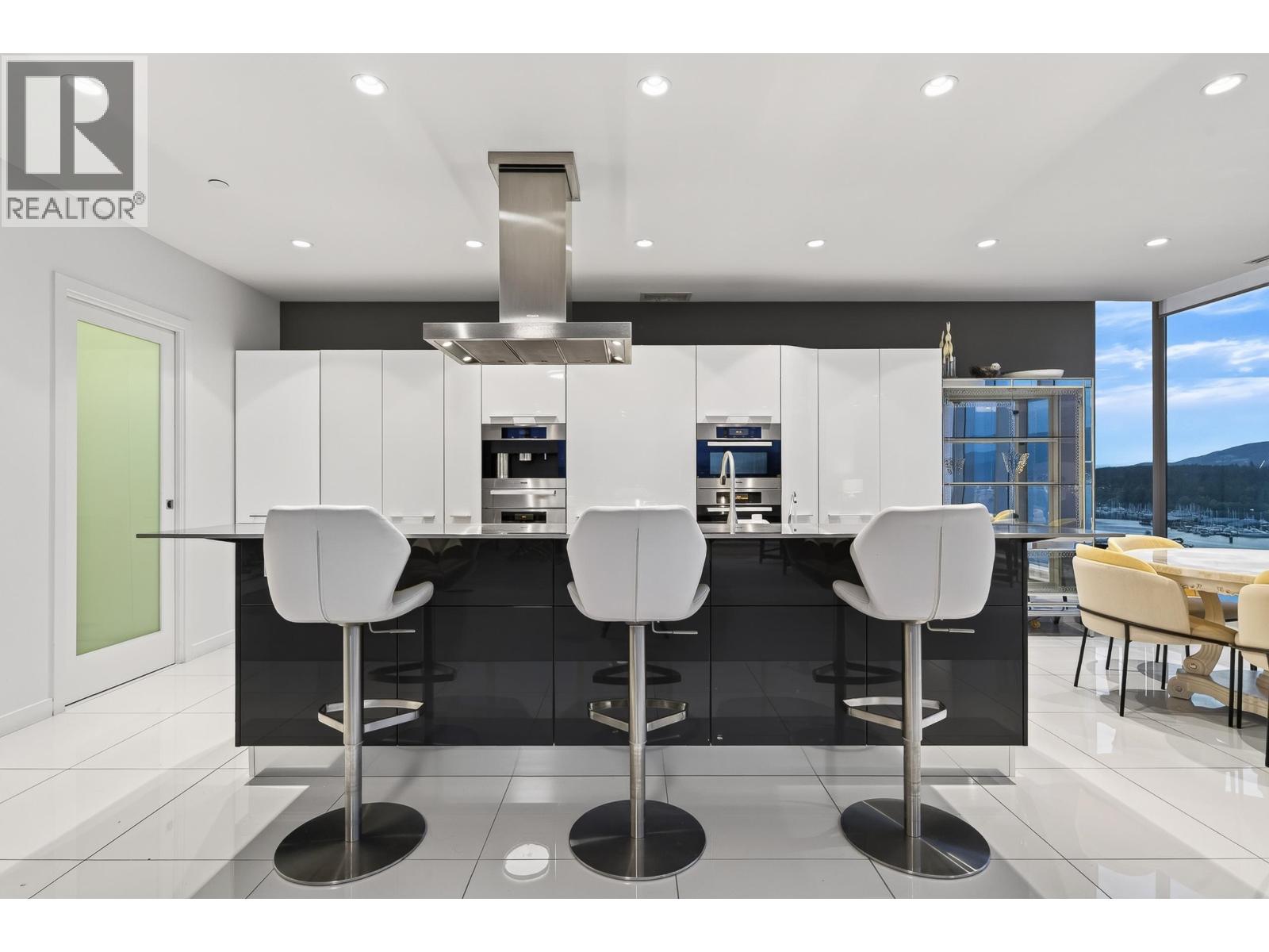 1102 277 Thurlow Street, Vancouver, British Columbia  V6C 0C1 - Photo 2 - R3160035