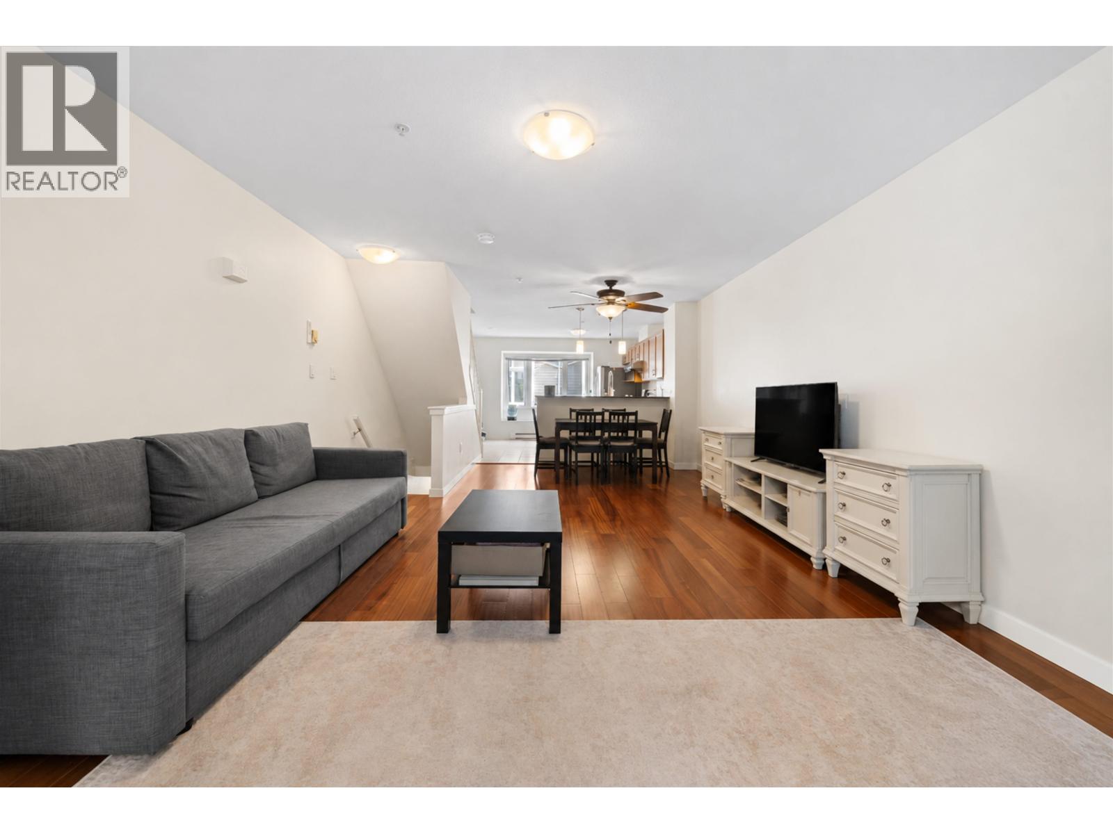 7 6498 Elgin Avenue, Burnaby, British Columbia  V5H 3S6 - Photo 2 - R3160058