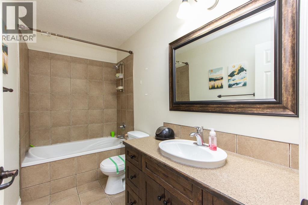 20 Horne Close, Sylvan Lake, Alberta  T4S 0C4 - Photo 8 - A2340762