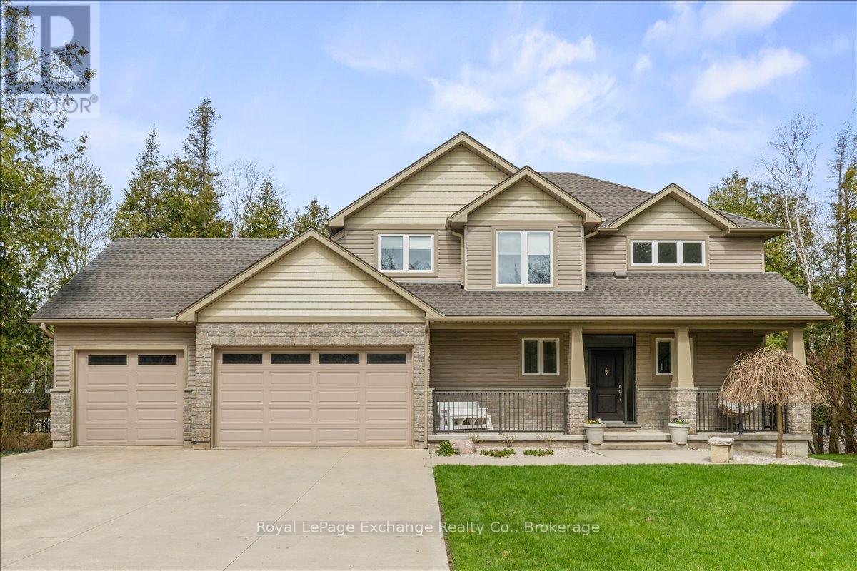 14 Kuehner Street, Kincardine, Ontario  N2Z 2X6 - Photo 2 - X13728944