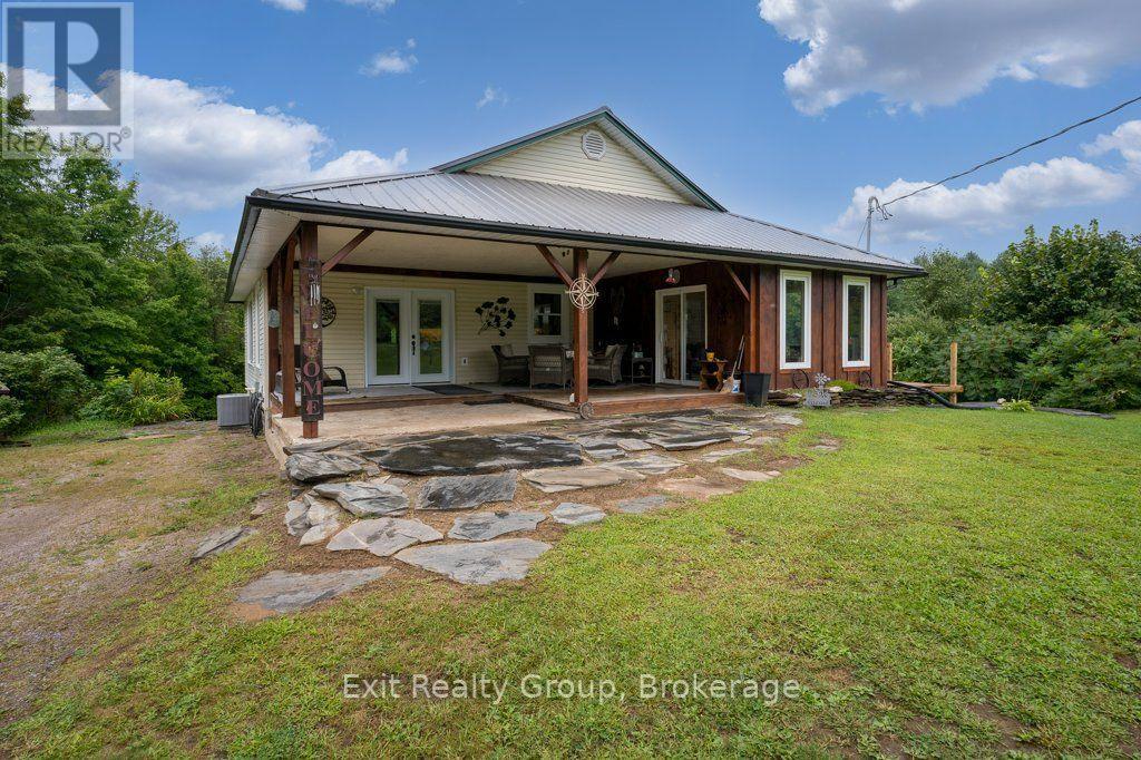 64a Oliver Road, Addington Highlands (Addington Highlands), Ontario  K0H 1Z0 - Photo 2 - X13728960