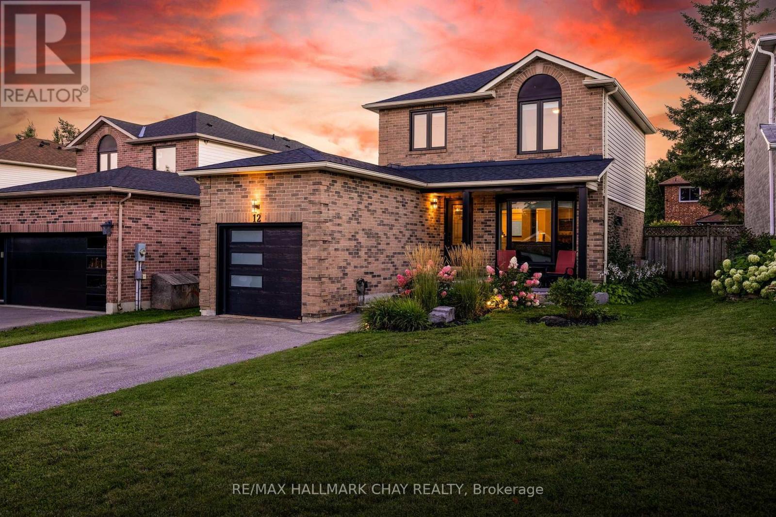 12 GRASETT CRESCENT, Barrie, Ontario