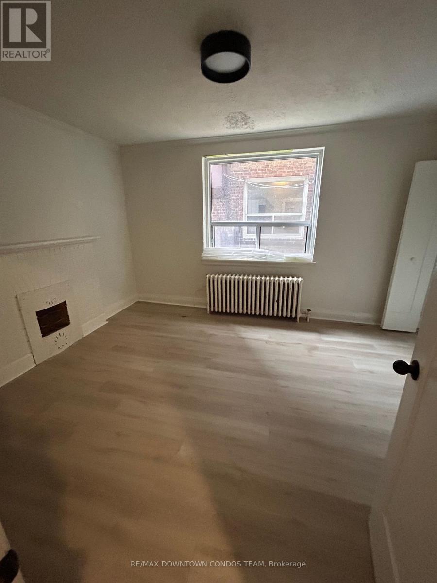 11 - 50 Raglan Avenue, Toronto, Ontario  M6C 2L1 - Photo 3 - C13711072