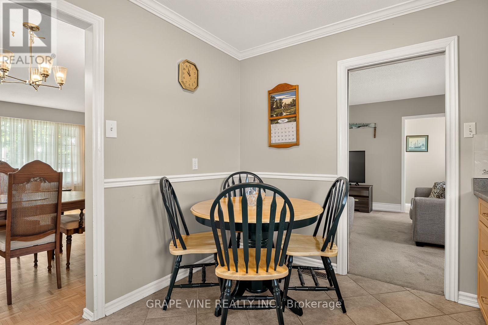 1486 Ridgebrook Drive, Ottawa, Ontario  K1B 4H1 - Photo 13 - X13695728
