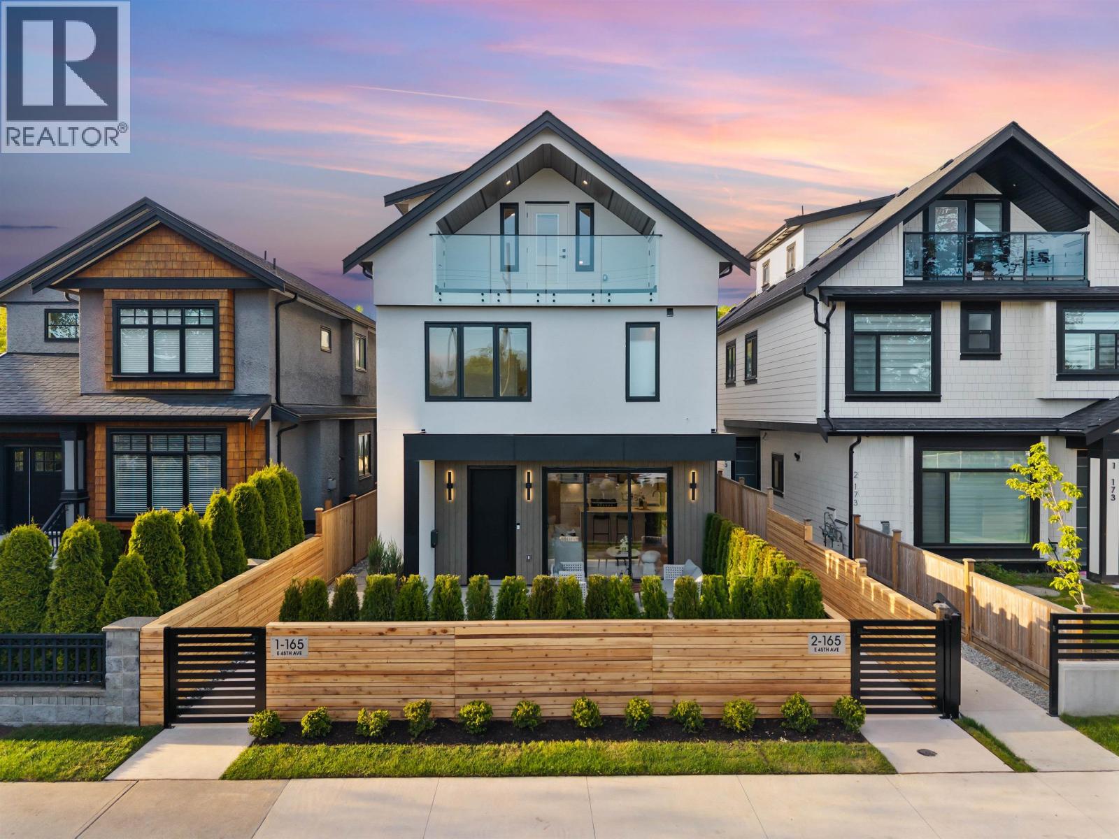 1 165 E 45TH AVENUE, Vancouver, British Columbia