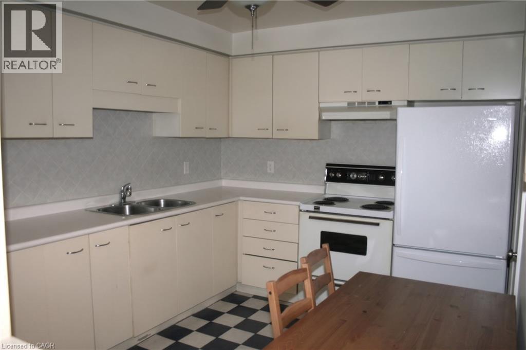 565 Greenfield Avenue Unit# 312, Kitchener, Ontario  N2C 2P3 - Photo 4 - 40859546