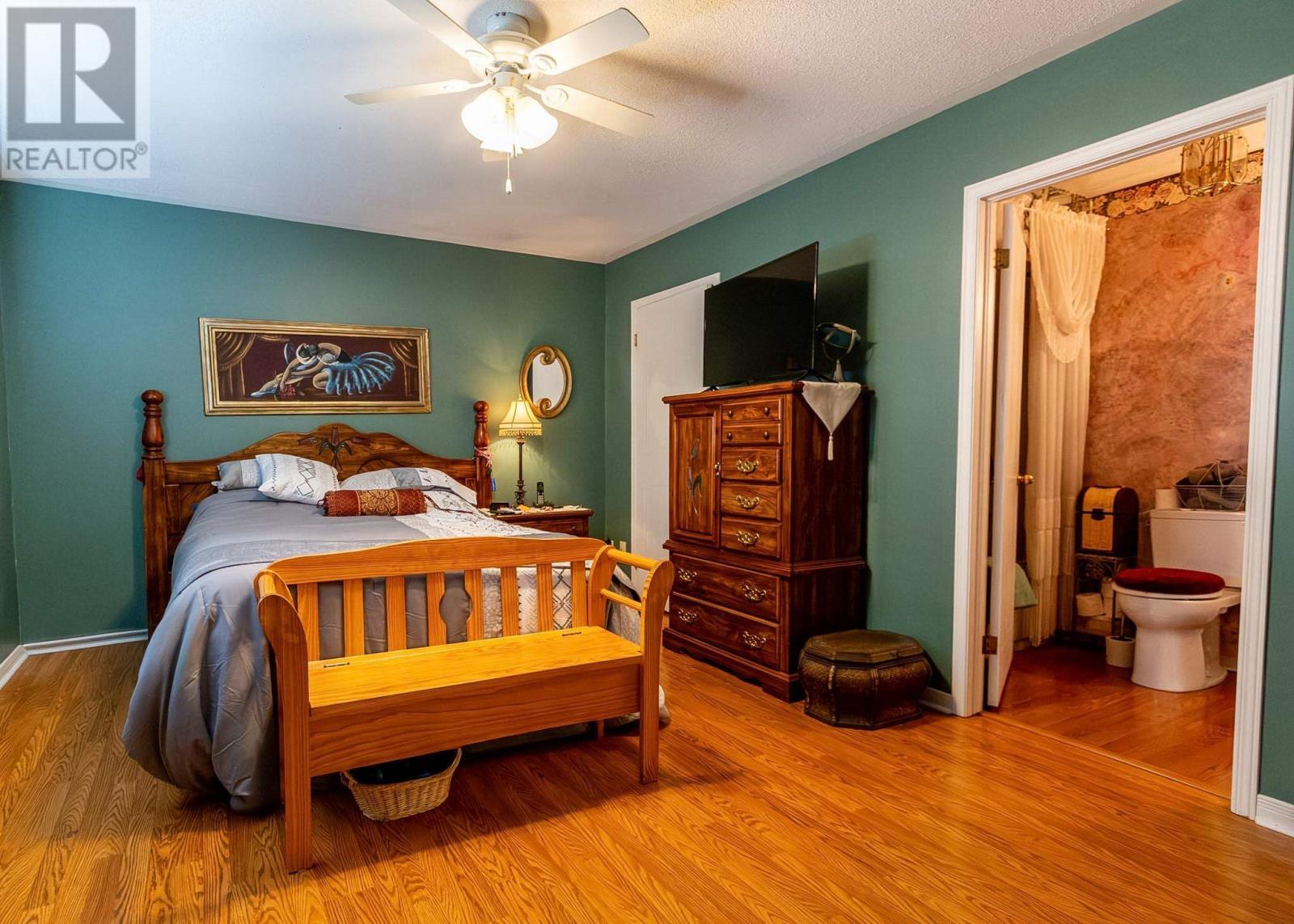 27 Village Ct, Sault Ste. Marie, Ontario  P6B 6J8 - Photo 18 - SM262385
