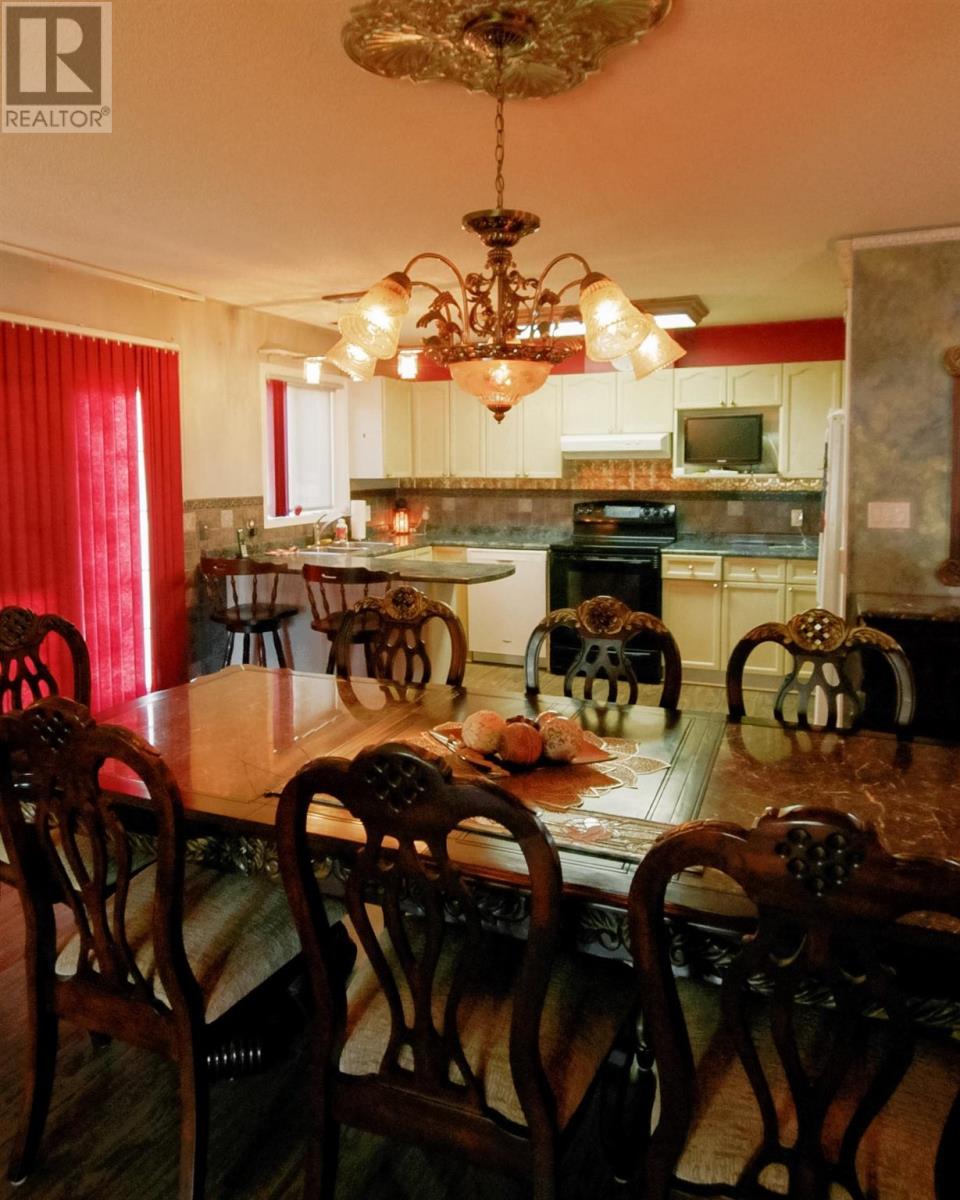 27 Village Ct, Sault Ste. Marie, Ontario  P6B 6J8 - Photo 8 - SM262385