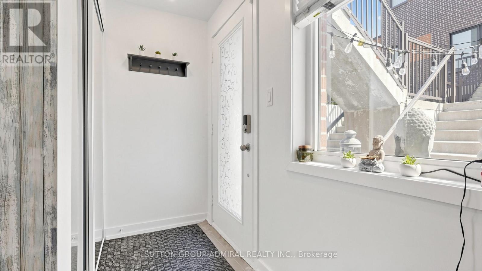 14 - 869 Wilson Avenue, Toronto, Ontario  M3K 0A4 - Photo 3 - W13142152
