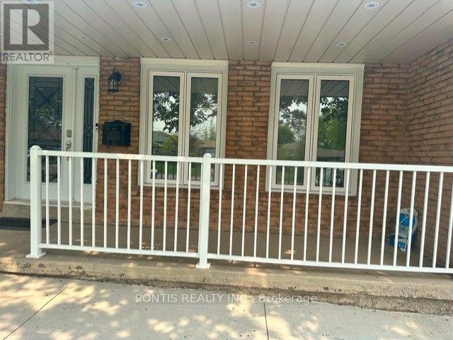 2797 Council Ring Road, Mississauga, Ontario  L5L 1W3 - Photo 2 - W13554930