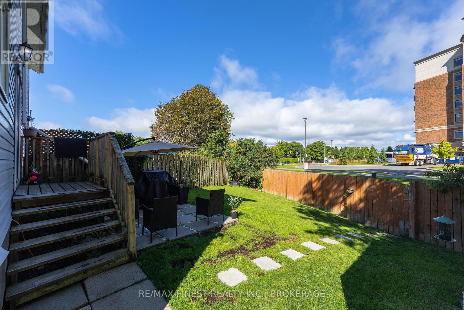 944 Uxbridge Crescent, Kingston, Ontario  K7M 8K8 - Photo 4 - X13728010