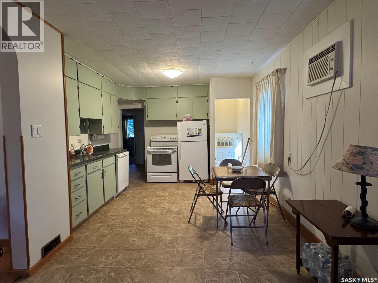 1405 Mctavish Street, Regina, Saskatchewan  S4T 3W3 - Photo 5 - SK047095