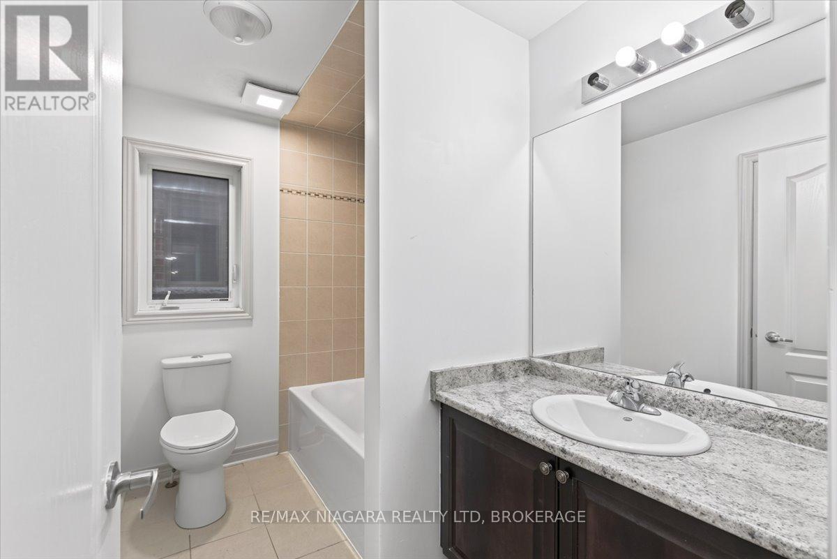 12 Fred Fisher Crescent, St. Catharines, Ontario  L2P 0A9 - Photo 29 - X13729098