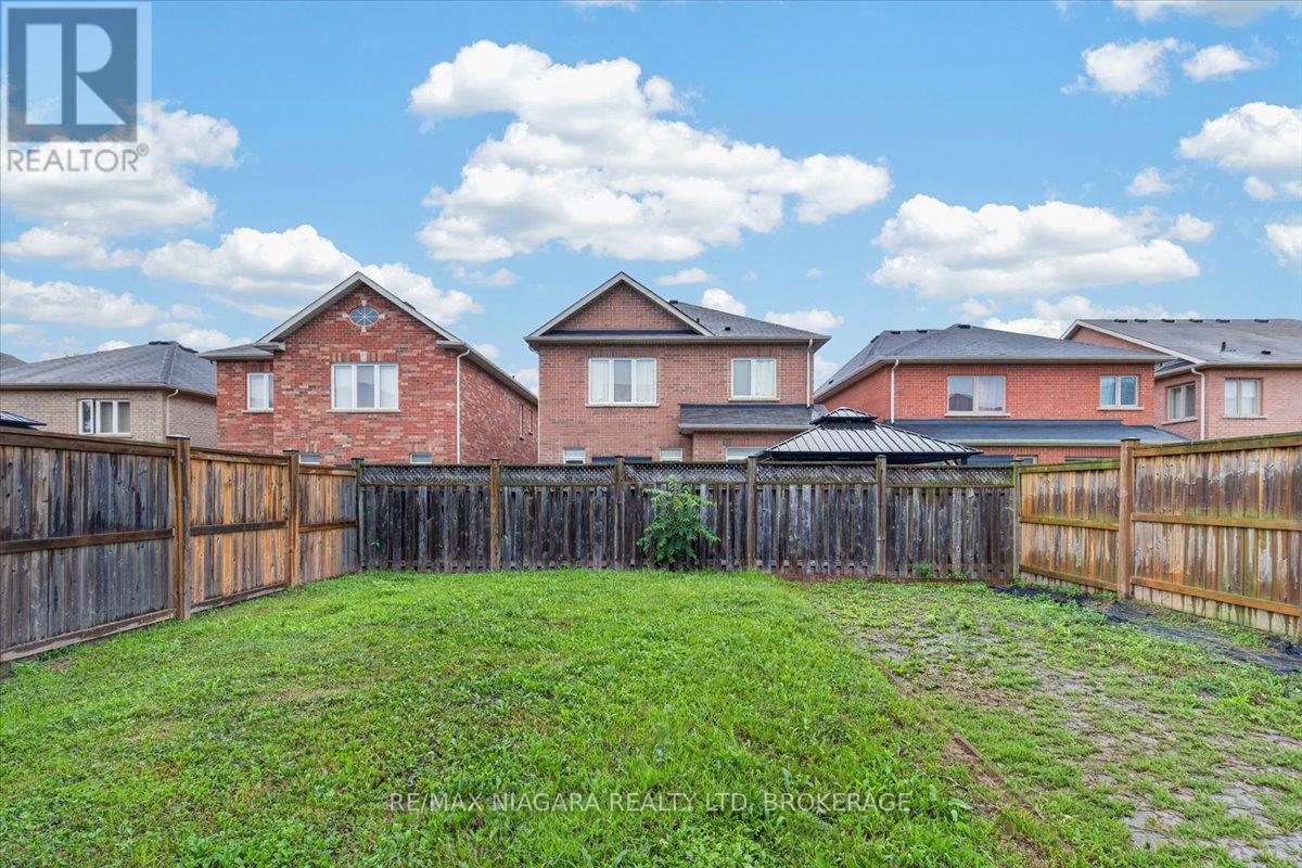 12 Fred Fisher Crescent, St. Catharines, Ontario  L2P 0A9 - Photo 41 - X13729098