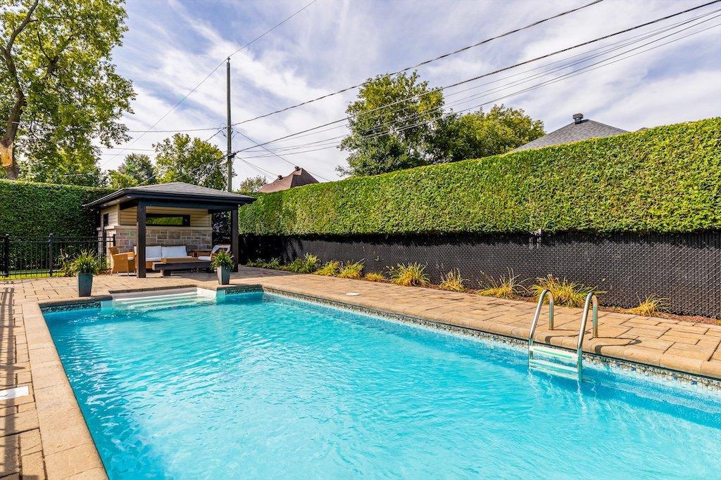 663 Rue Pierre-Dugua-De Mons L'Assomption Quebec Canada J5W0E3 3