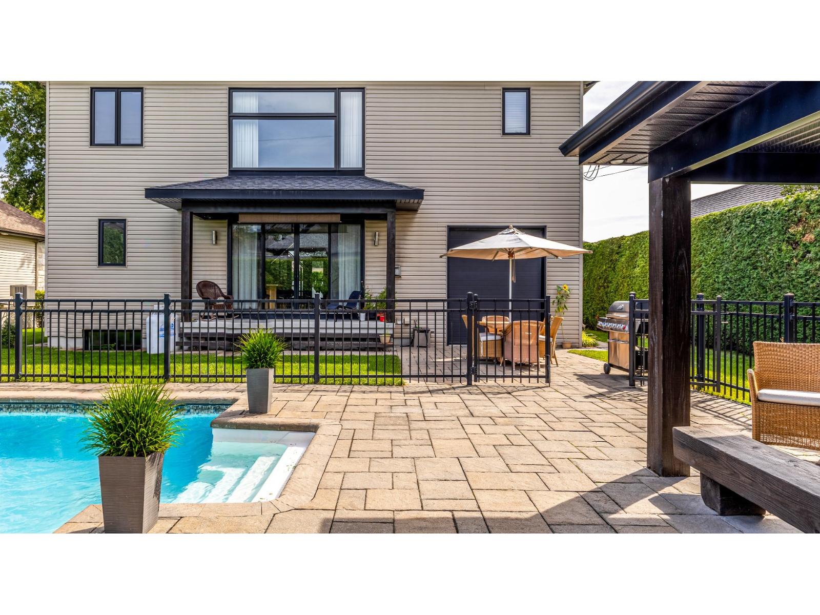 663 Rue Pierre-Dugua-De Mons L'Assomption Quebec Canada J5W0E3 5