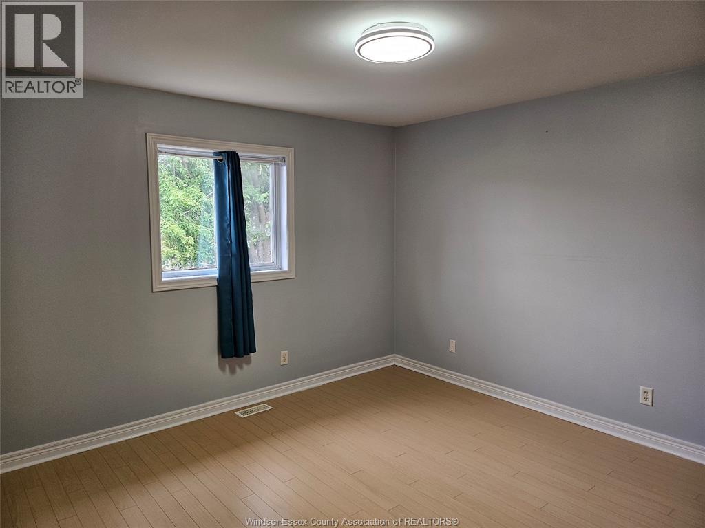4238 Showdown, Windsor, Ontario N9G 3B1 - Photo 10 - 26021208