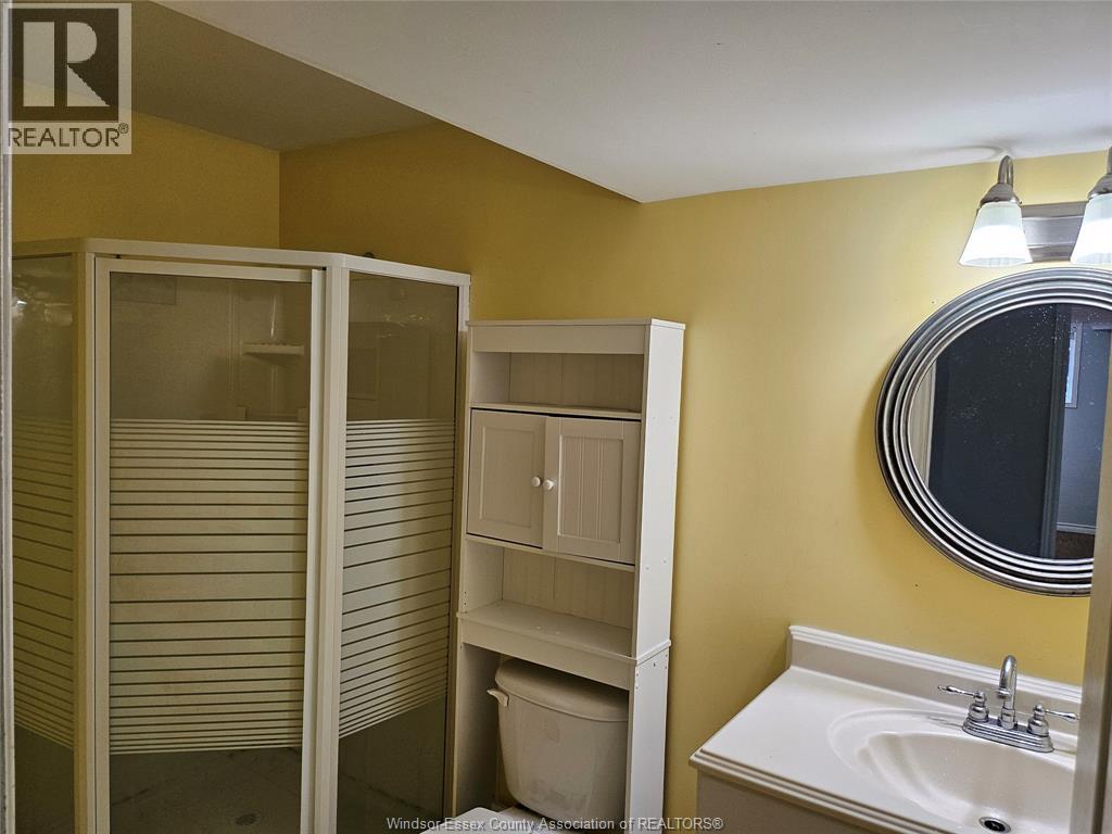 4238 Showdown, Windsor, Ontario N9G 3B1 - Photo 14 - 26021208