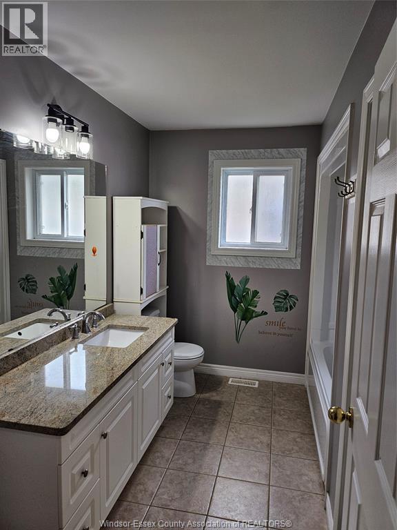 4238 Showdown, Windsor, Ontario N9G 3B1 - Photo 8 - 26021208