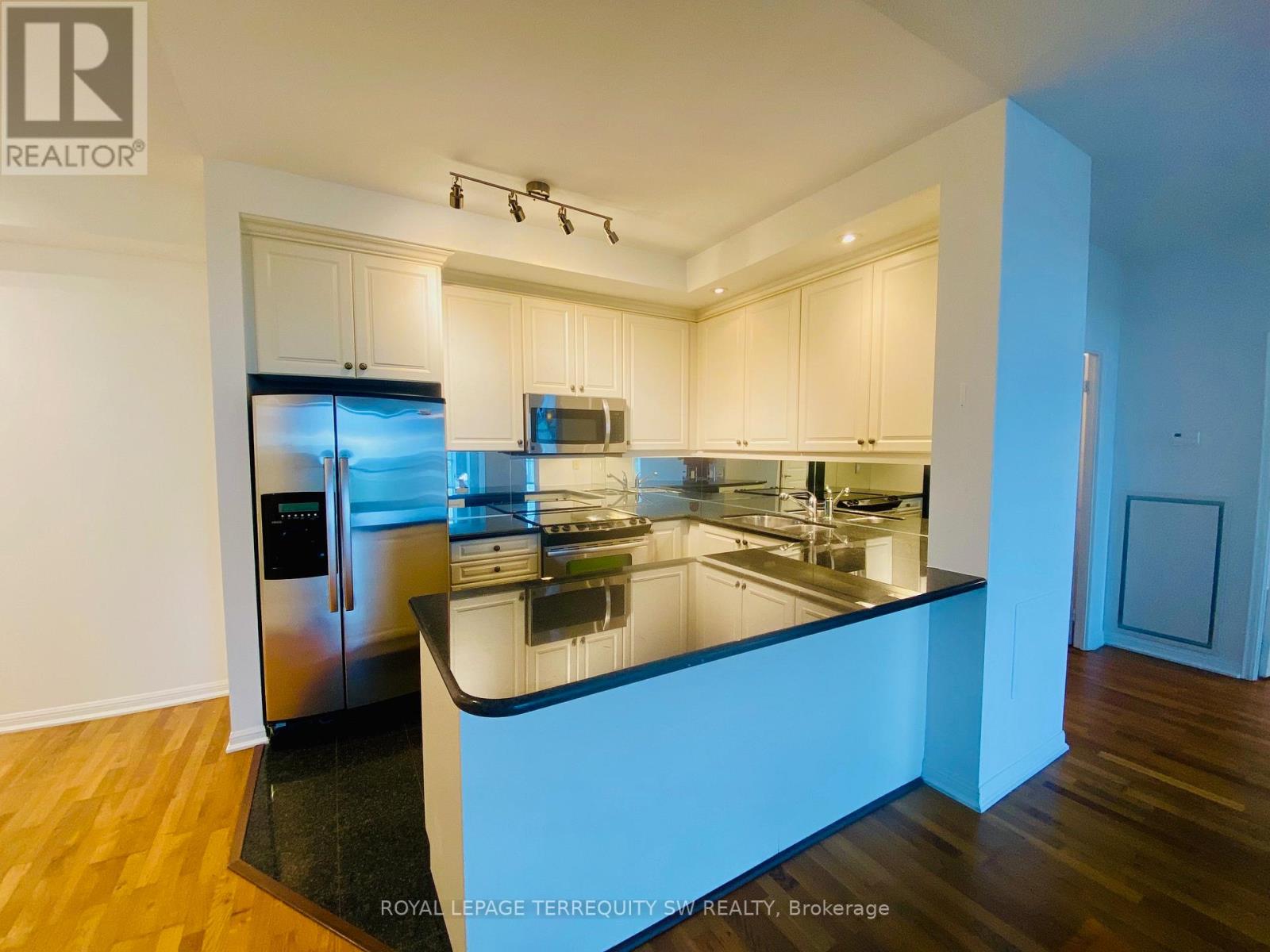 912 - 628 Fleet Street, Toronto, Ontario  M5V 1A8 - Photo 2 - C13729062
