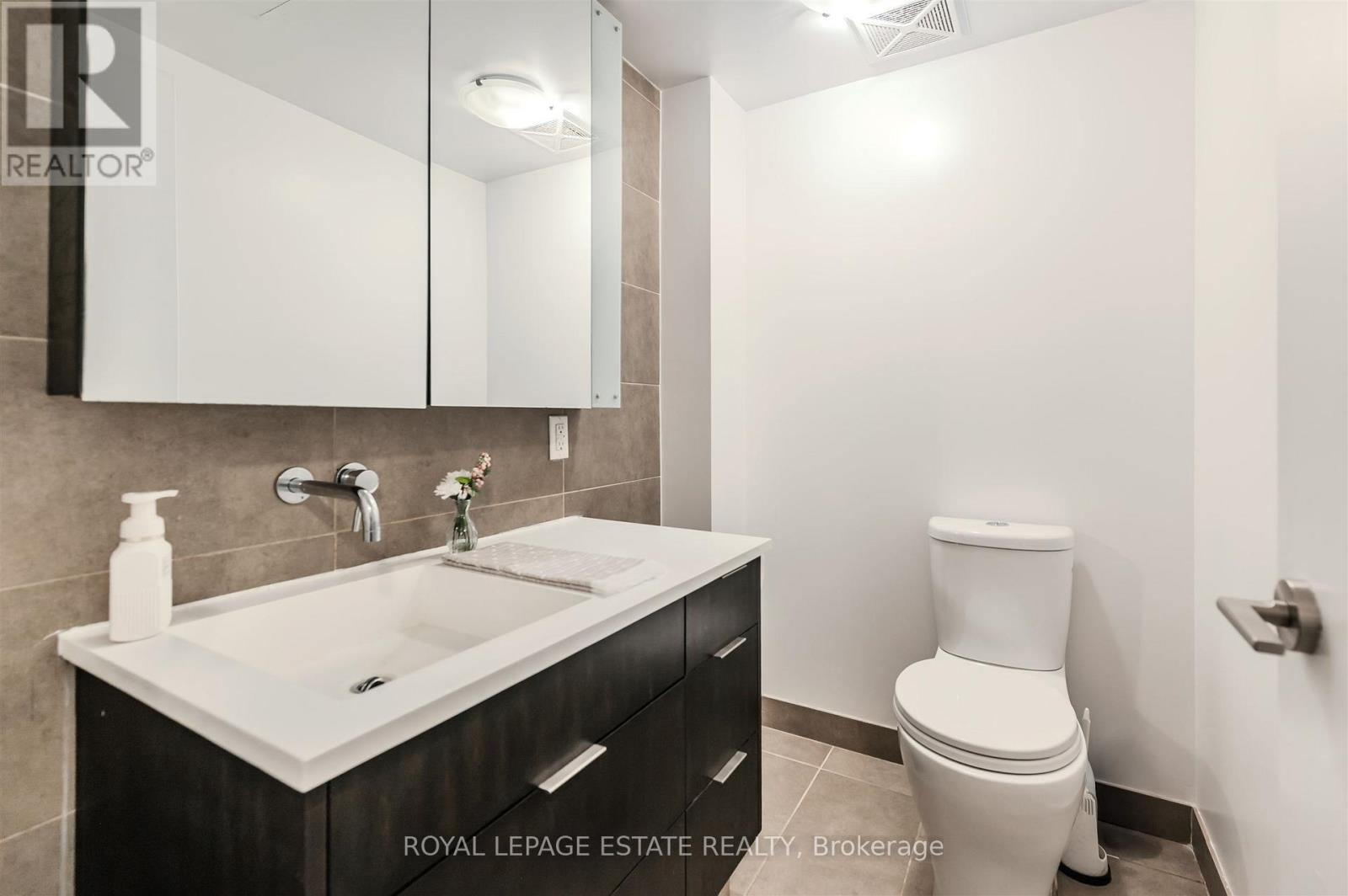 203 - 508 Wellington Street W, Toronto, Ontario  M5V 1E3 - Photo 11 - C13729156