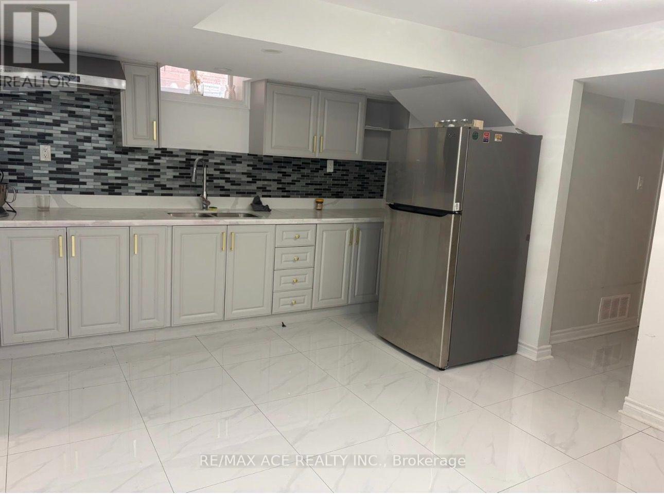 Bsmt - 1851 Parkhurst Crescent, Pickering, Ontario  L1X 0B1 - Photo 5 - E13729086