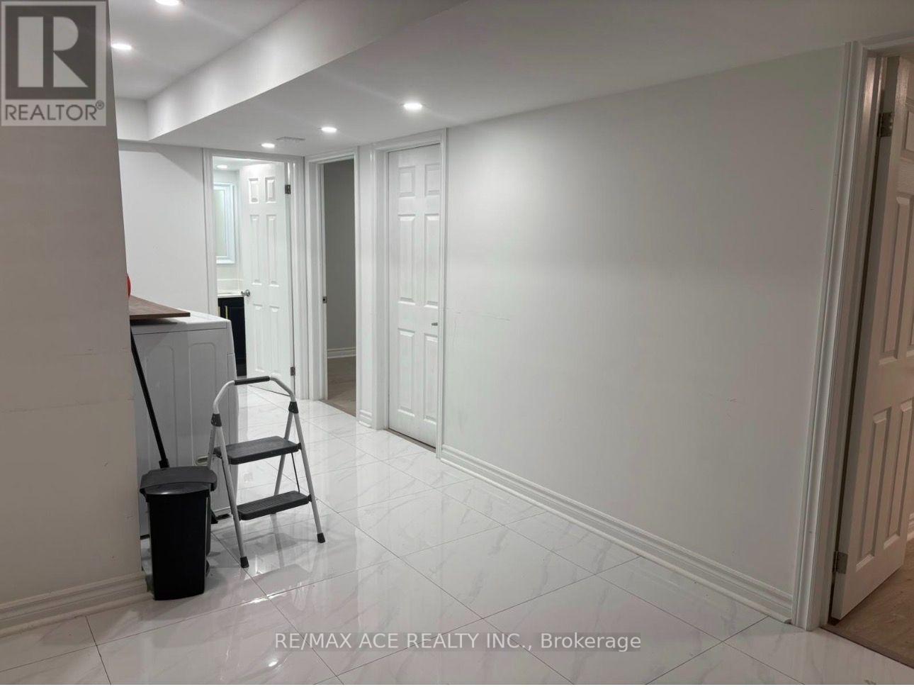 Bsmt - 1851 Parkhurst Crescent, Pickering, Ontario  L1X 0B1 - Photo 6 - E13729086