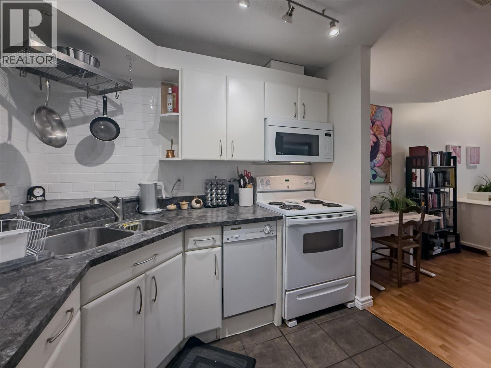 1221 Hugh Allan Drive Unit# 70, Kamloops, British Columbia  V1S 1M7 - Photo 11 - 10398973