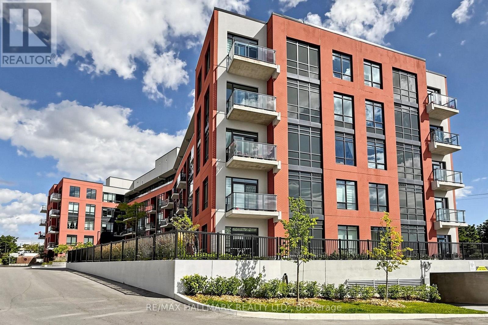 517 - 1010 DUNDAS STREET E, Whitby, Ontario