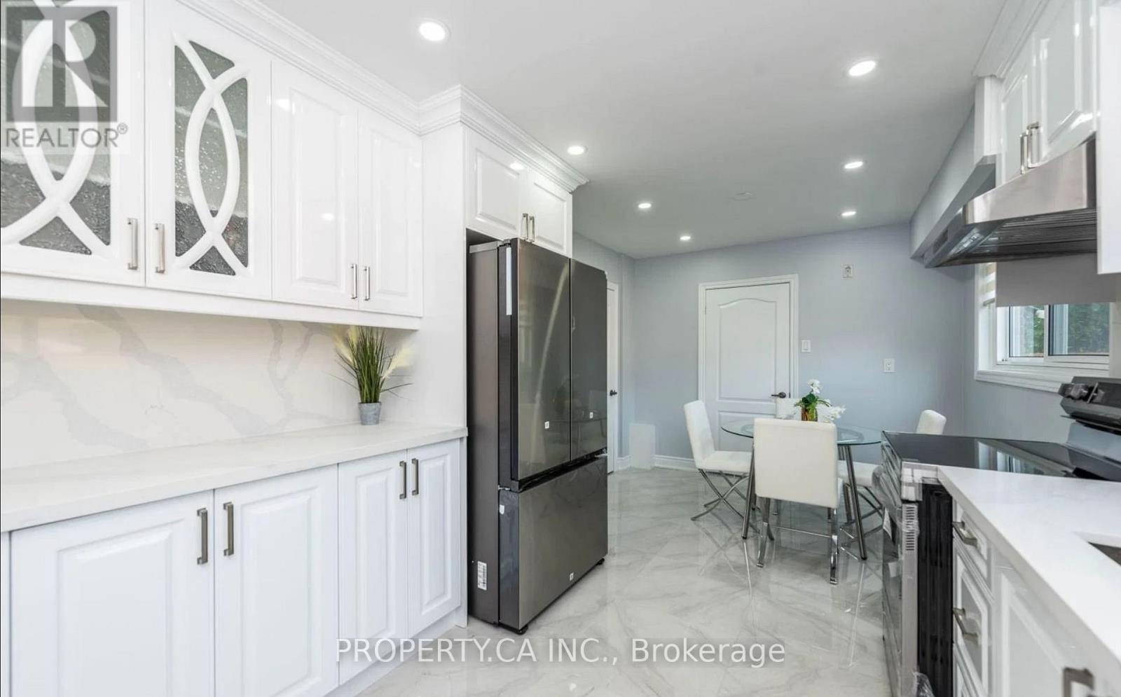 46 Wilton Drive, Brampton, Ontario  L6W 3A1 - Photo 6 - W13729006