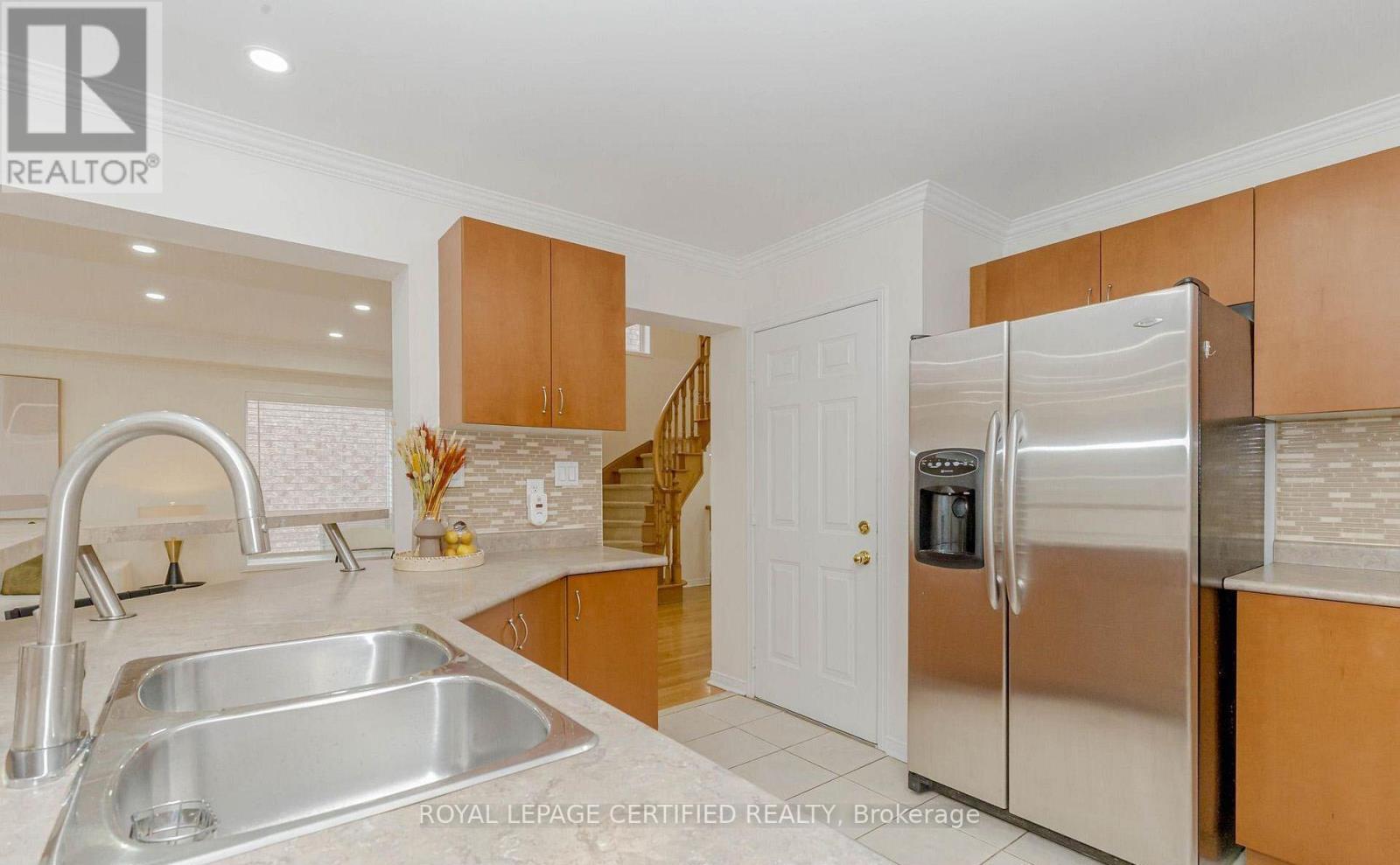2452 Pathfinder Drive, Burlington, Ontario  L7L 6X9 - Photo 14 - W13729008