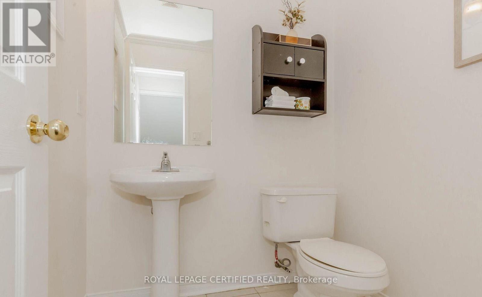 2452 Pathfinder Drive, Burlington, Ontario  L7L 6X9 - Photo 20 - W13729008