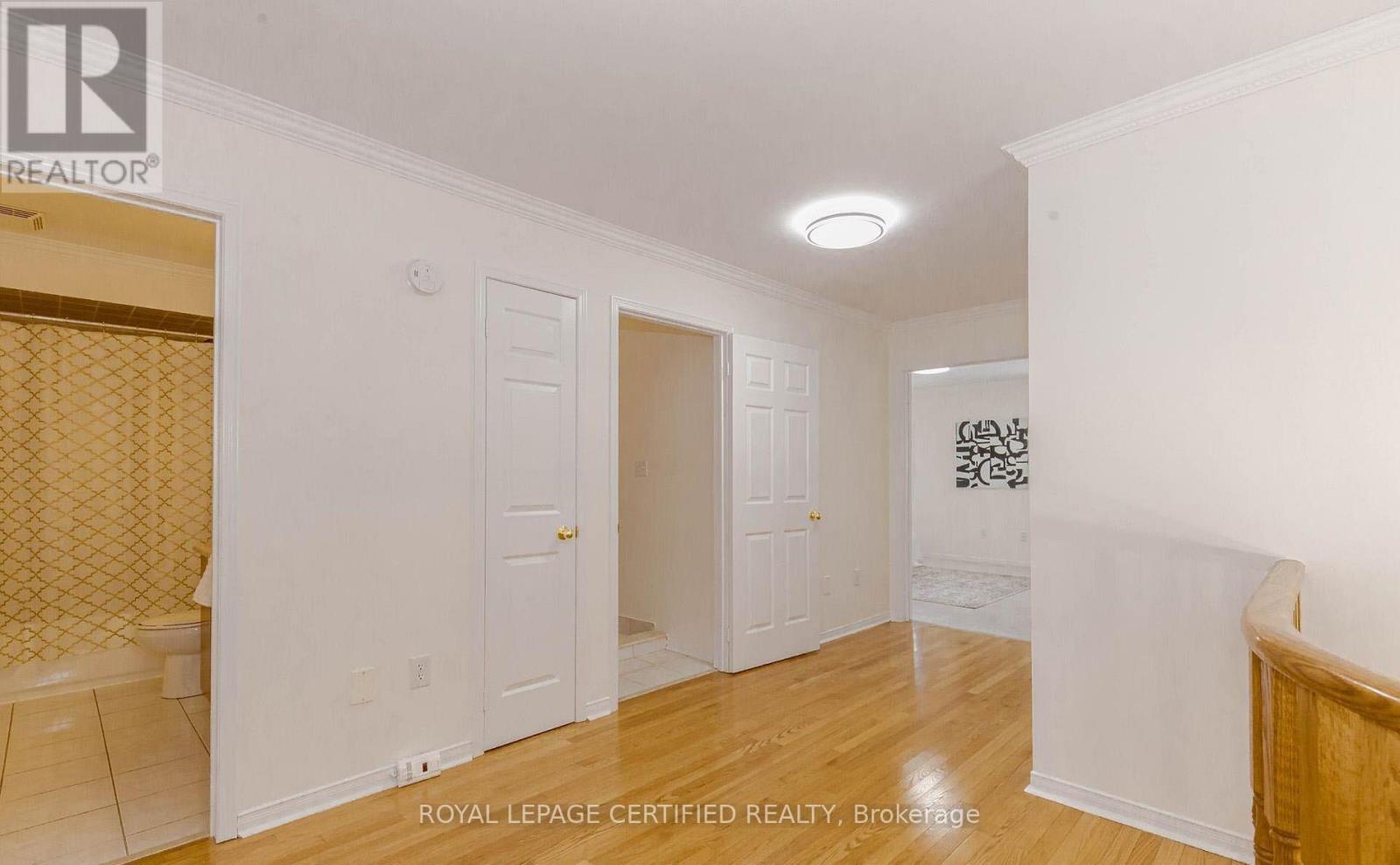 2452 Pathfinder Drive, Burlington, Ontario  L7L 6X9 - Photo 23 - W13729008