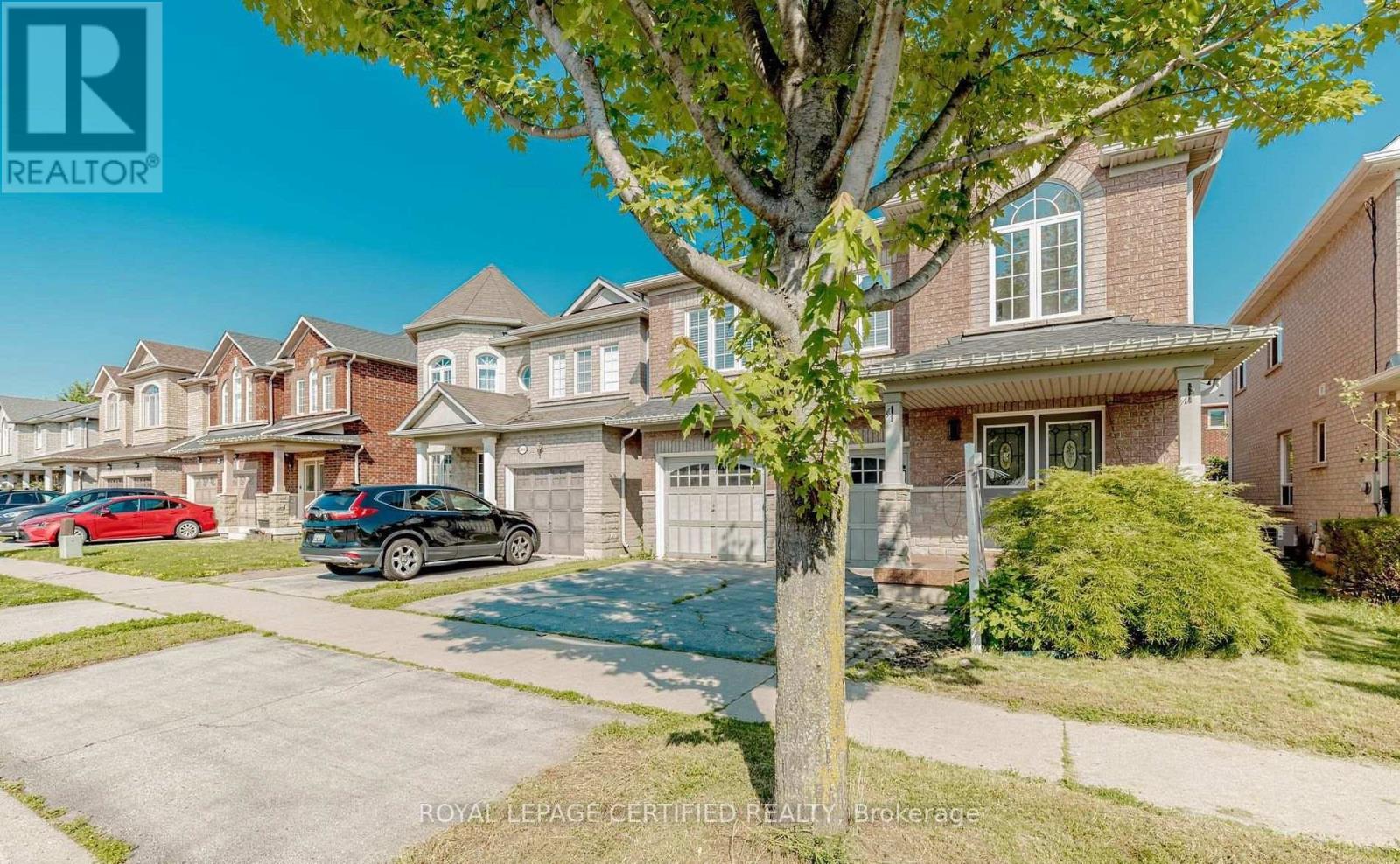 2452 Pathfinder Drive, Burlington, Ontario  L7L 6X9 - Photo 3 - W13729008