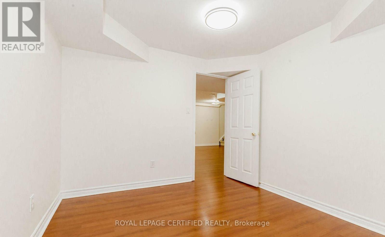 2452 Pathfinder Drive, Burlington, Ontario  L7L 6X9 - Photo 45 - W13729008